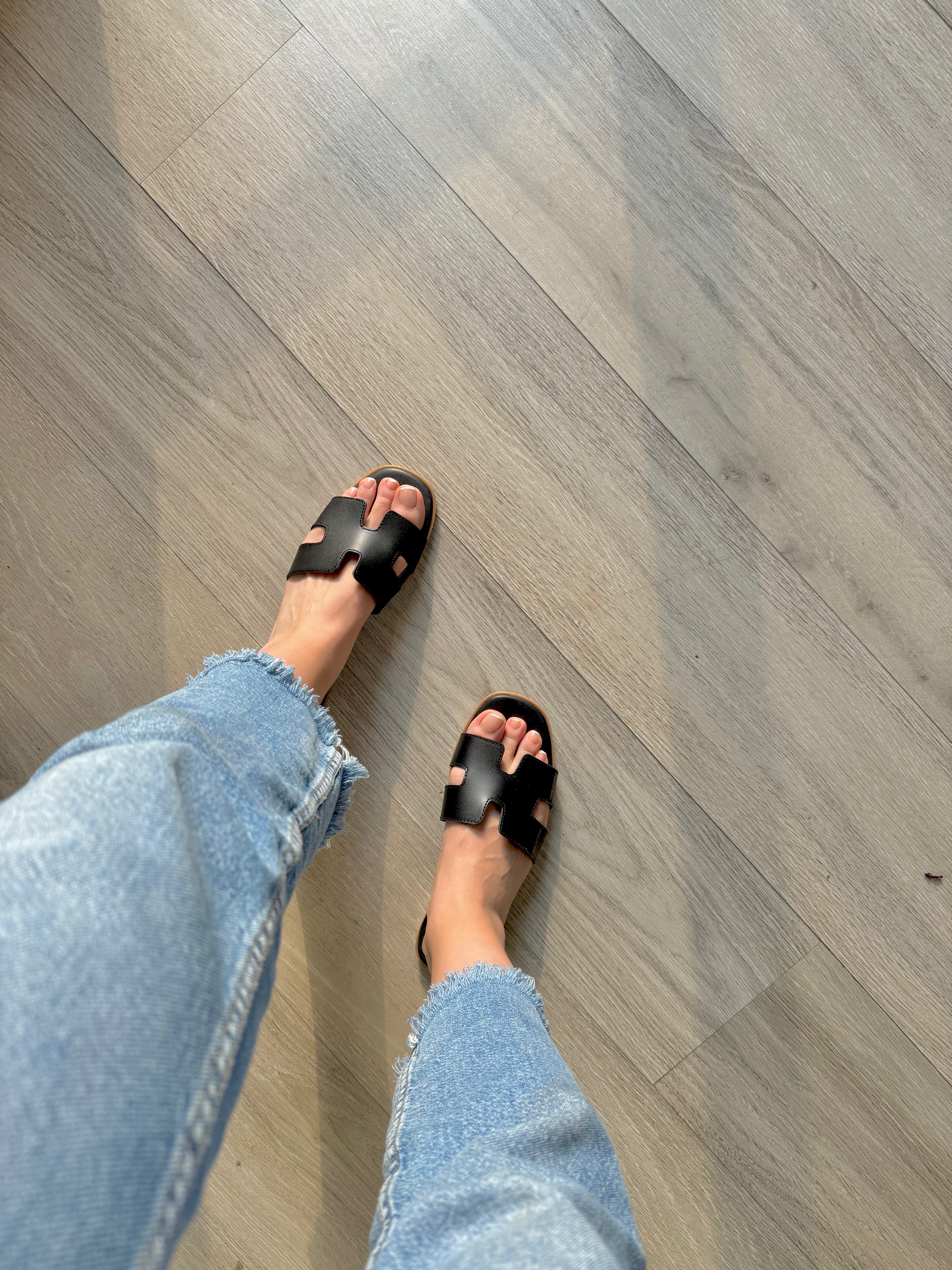 Sandalia de piso negro
